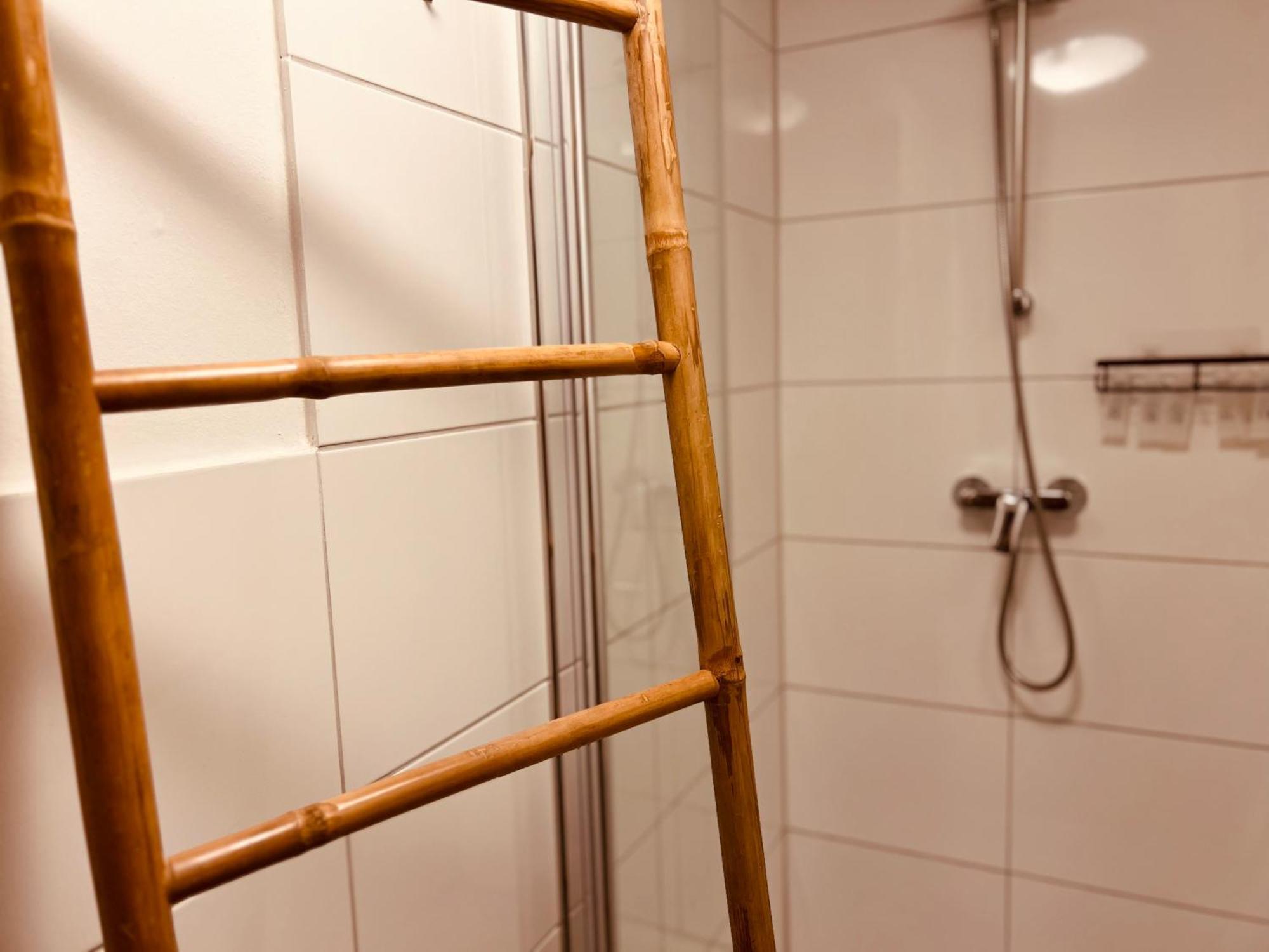 Cologne Luxe Living: Opulent Elegance Unleashed Lägenhet Exteriör bild