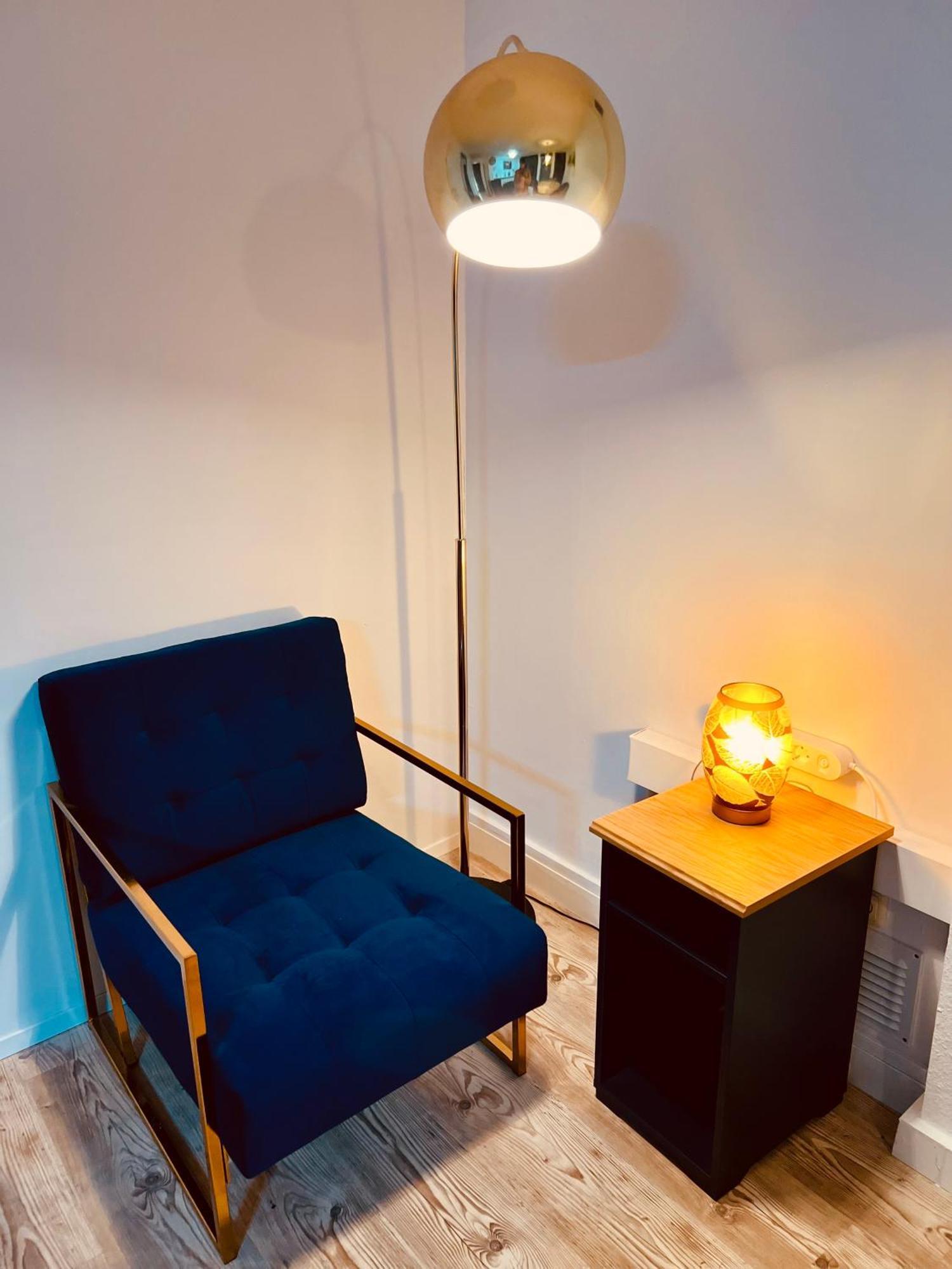 Cologne Luxe Living: Opulent Elegance Unleashed Lägenhet Exteriör bild